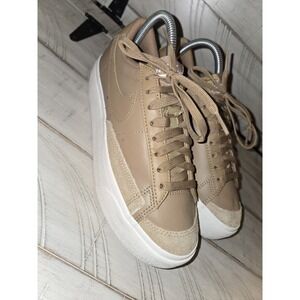 Nike Women's Size 7 Blazer Low Platform Dark Driftwood DJ0292-200